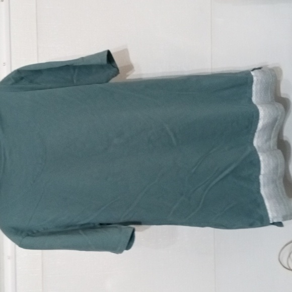 Nike tshirt - Picture 3 of 4